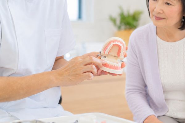 噛みやすさを重視した入れ歯治療のイメージ